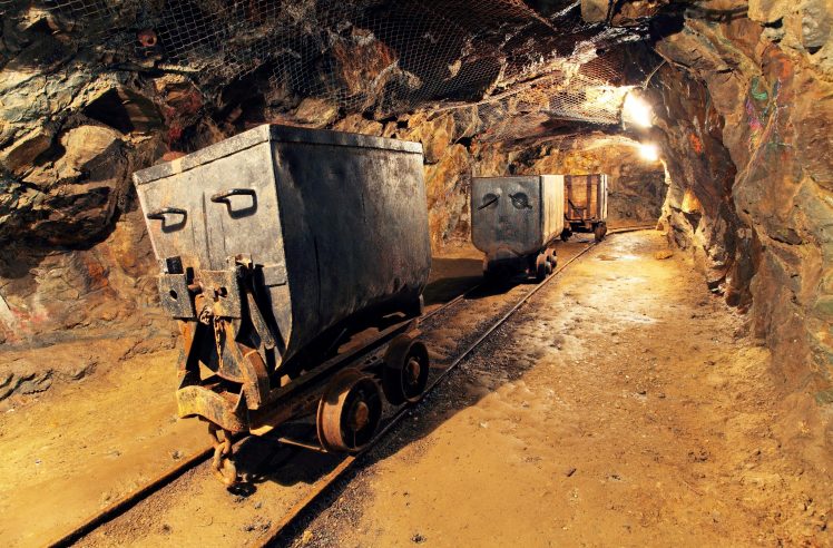 253875-mining-748x492-1